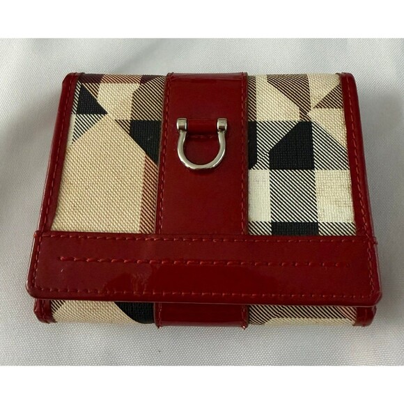 Burberry Handbags - Burberry London Wallet